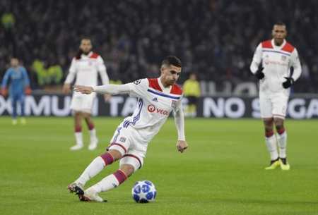 阵容不足的 阵容不足的